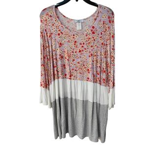 MOA MOA WOMAN 3-Tier Peach Floral Gray Stripe 3/4 Sleeve Tunic